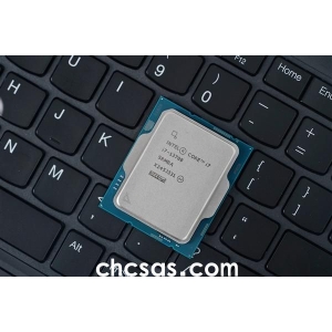 英特爾酷睿 i7-13700H 處理器相比，AMD 銳龍 7